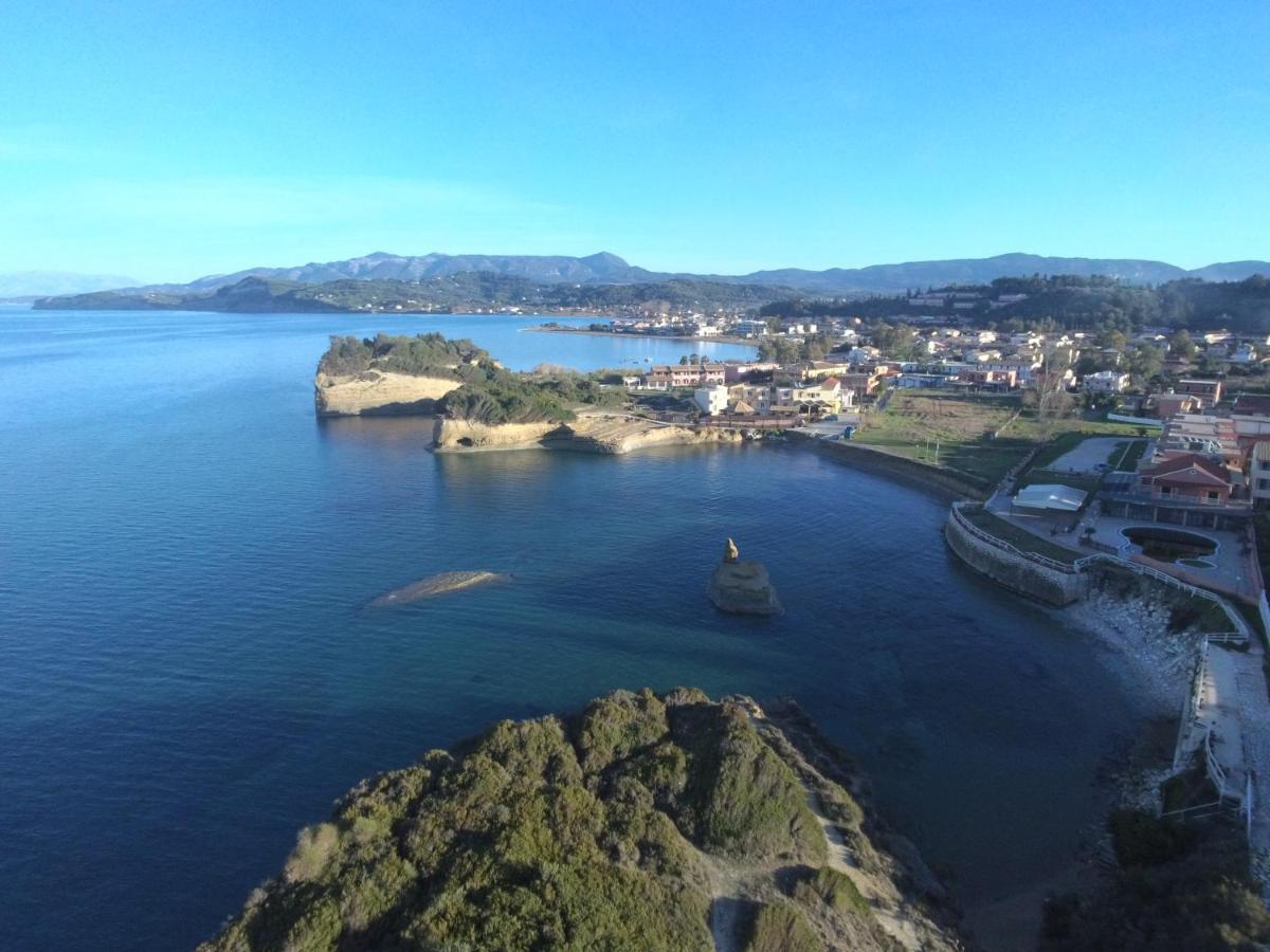 Beautiful Nearby Beach House With Garden, Private Pool And Large Yard Sidárion 외부 사진