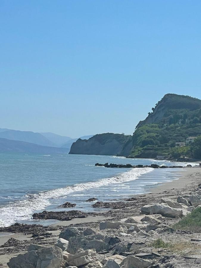 Beautiful Nearby Beach House With Garden, Private Pool And Large Yard Sidárion 외부 사진