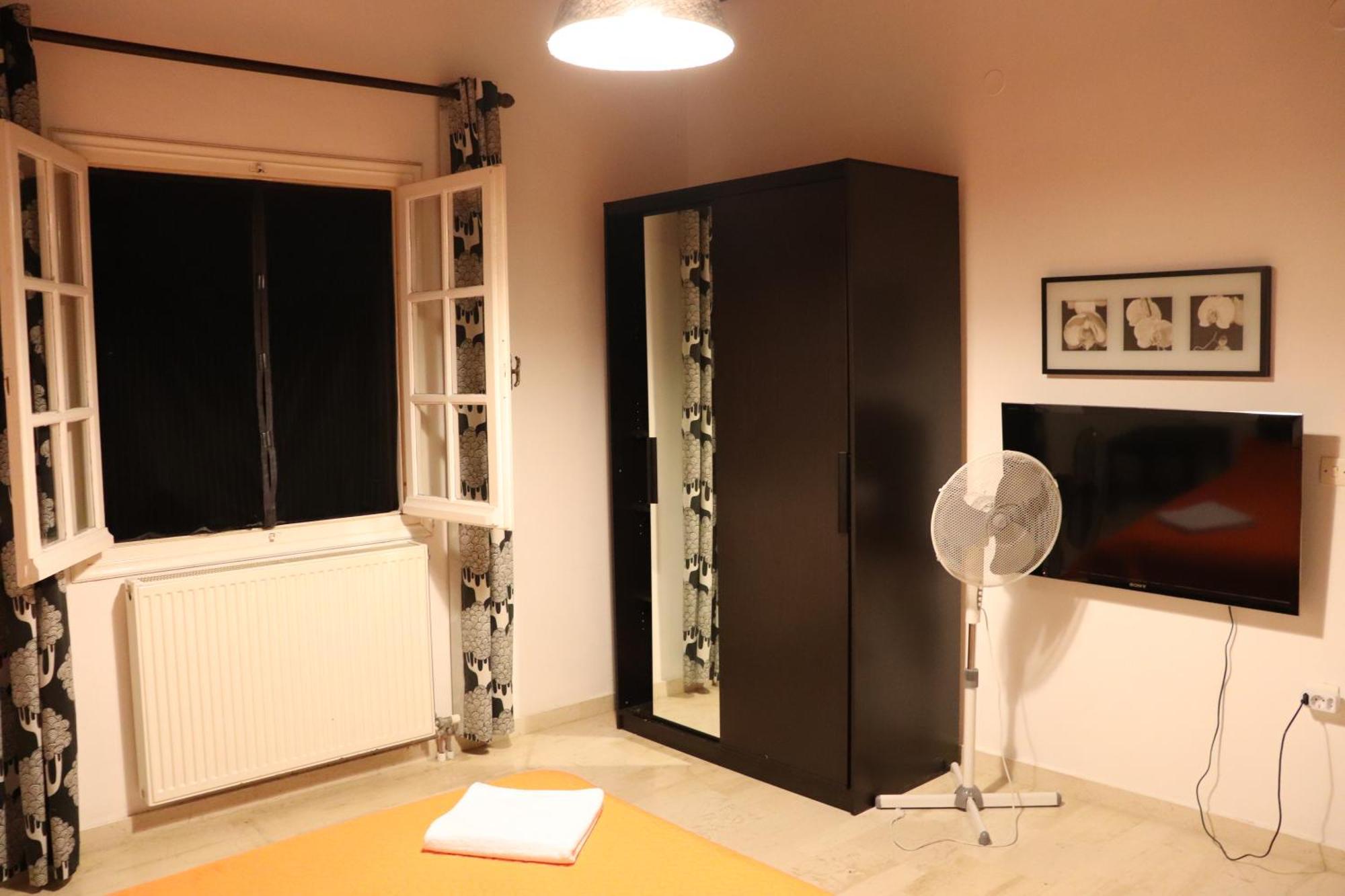 Beautiful Nearby Beach House With Garden, Private Pool And Large Yard Sidárion 외부 사진