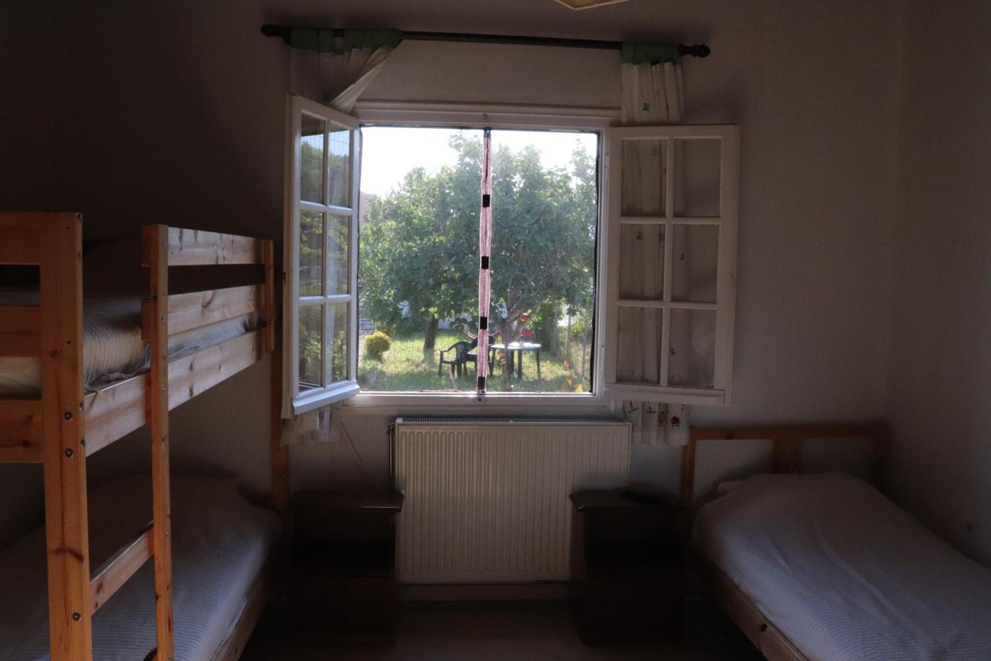 Beautiful Nearby Beach House With Garden, Private Pool And Large Yard Sidárion 외부 사진